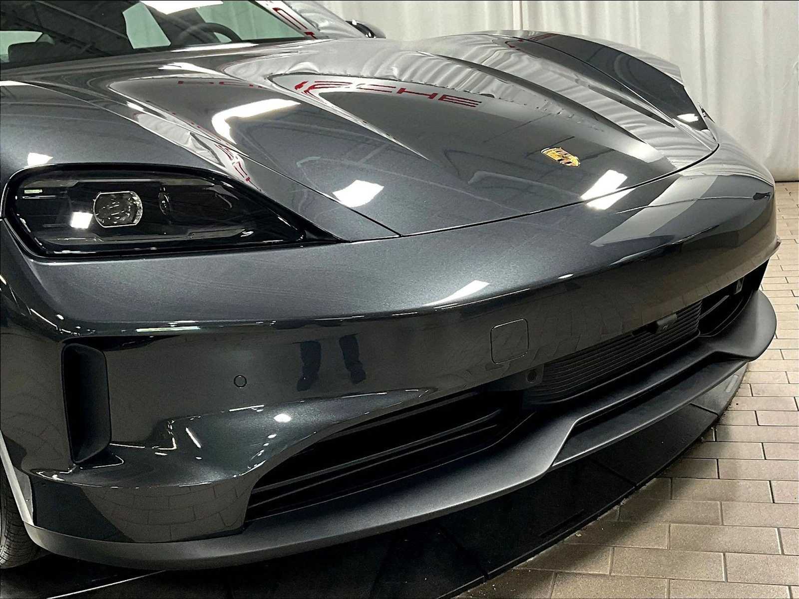 2026 Porsche Taycan Base - Photo 30