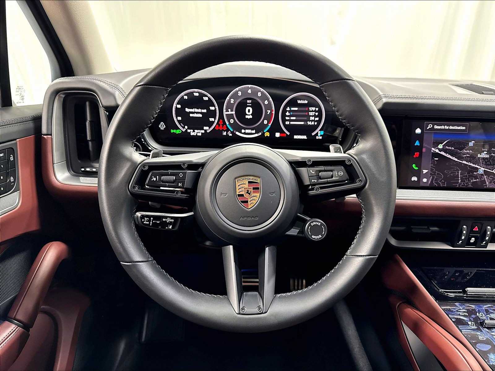 2026 Porsche Cayenne S - Photo 15