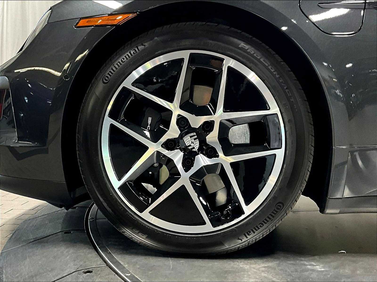 2026 Porsche Taycan Base - Photo 11