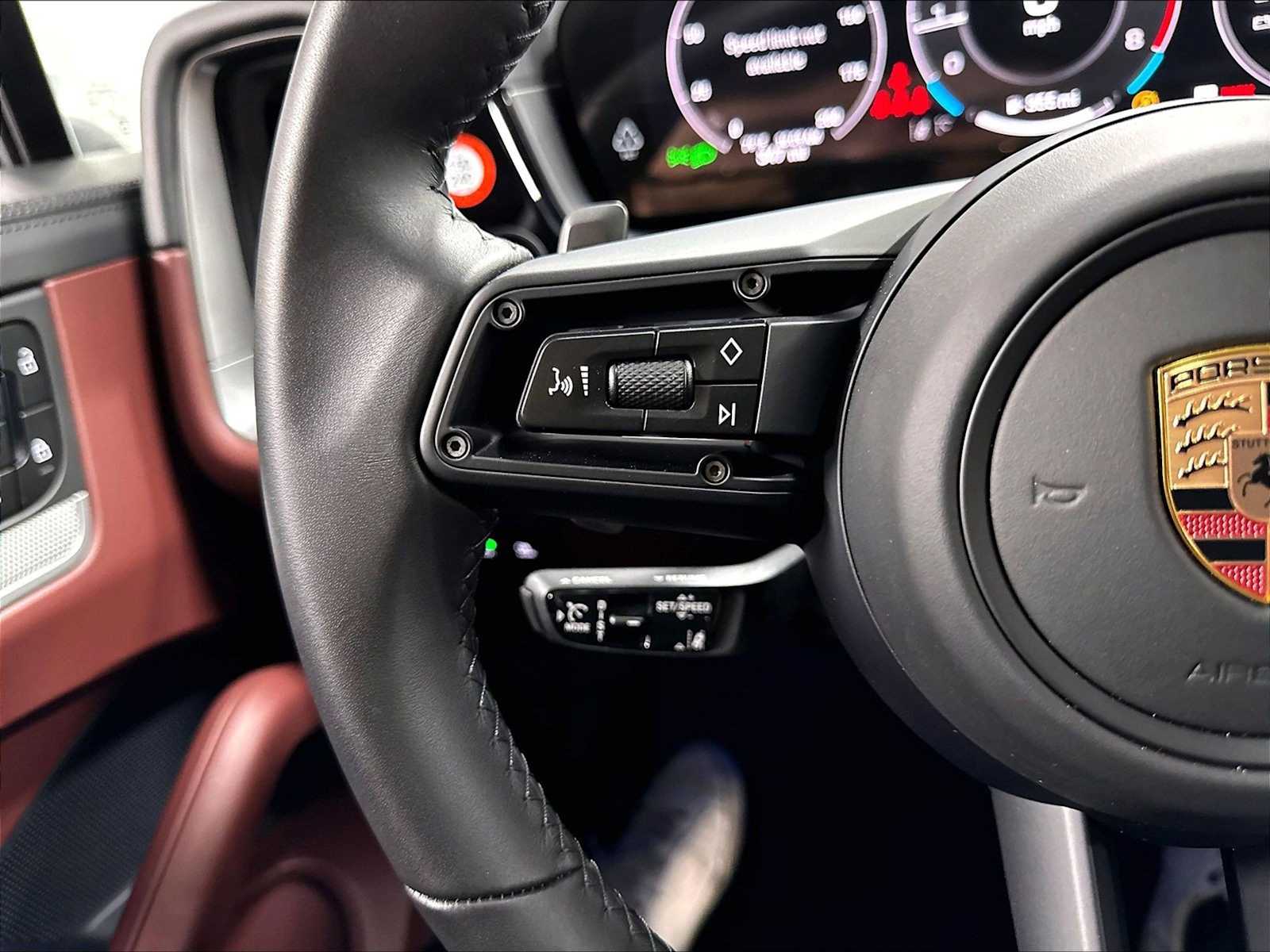 2026 Porsche Cayenne S - Photo 19