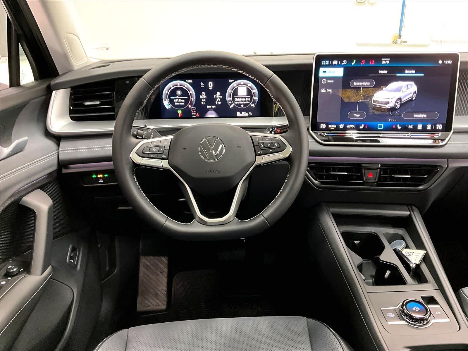 2026 Volkswagen Tiguan SE - Photo 15