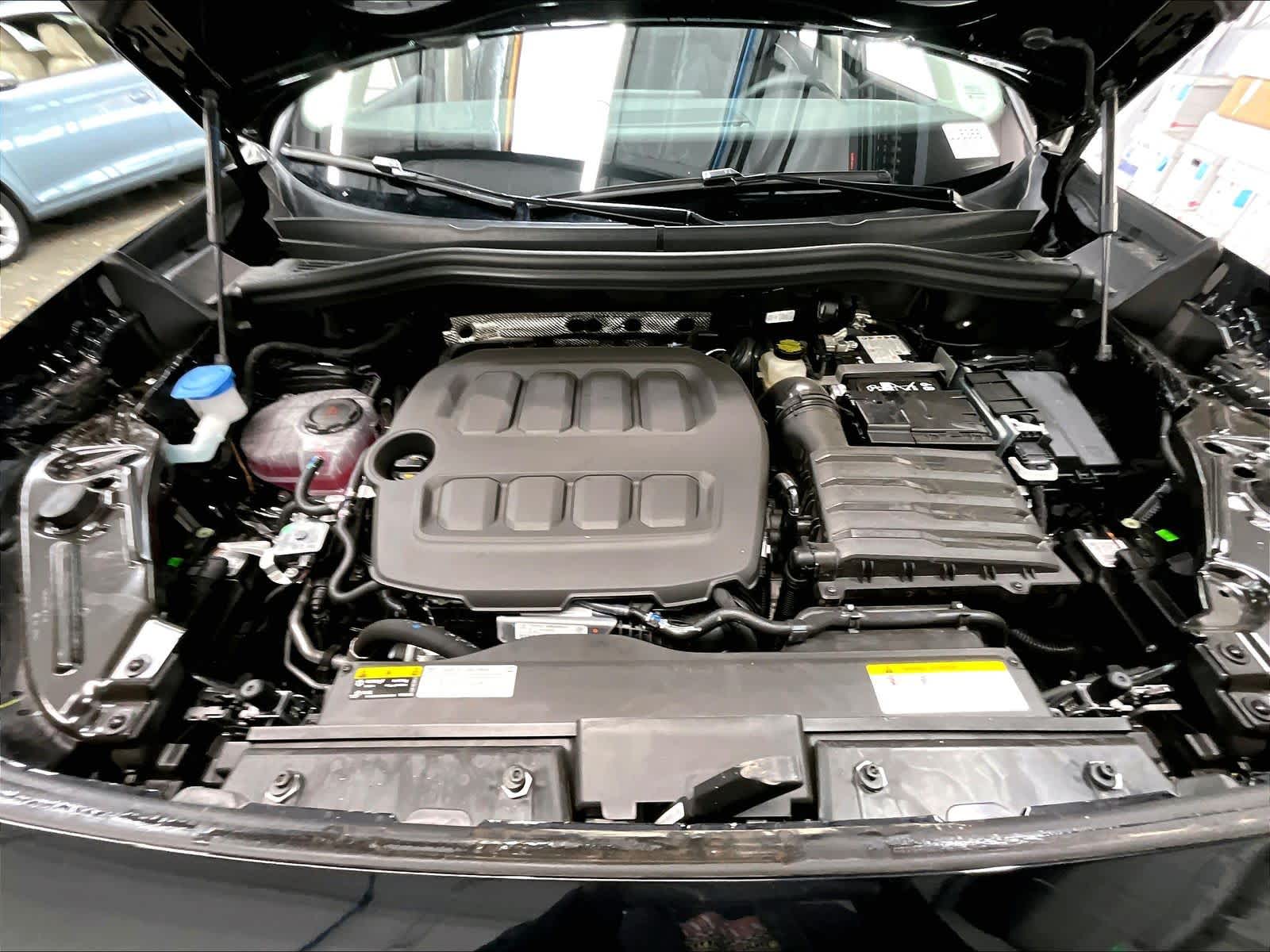 2026 Volkswagen Tiguan SE - Photo 13