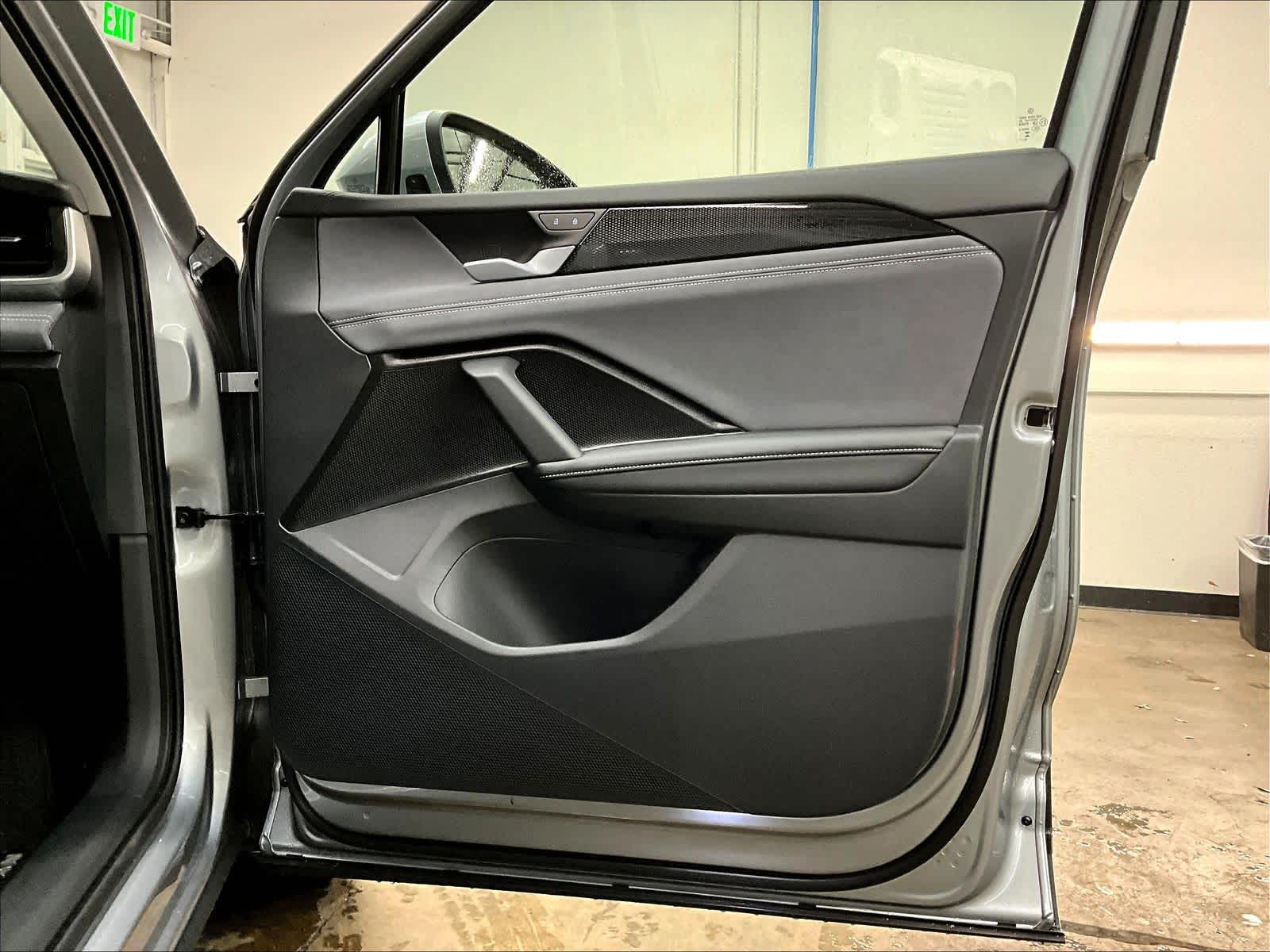 2026 Volkswagen Tiguan SE - Photo 29