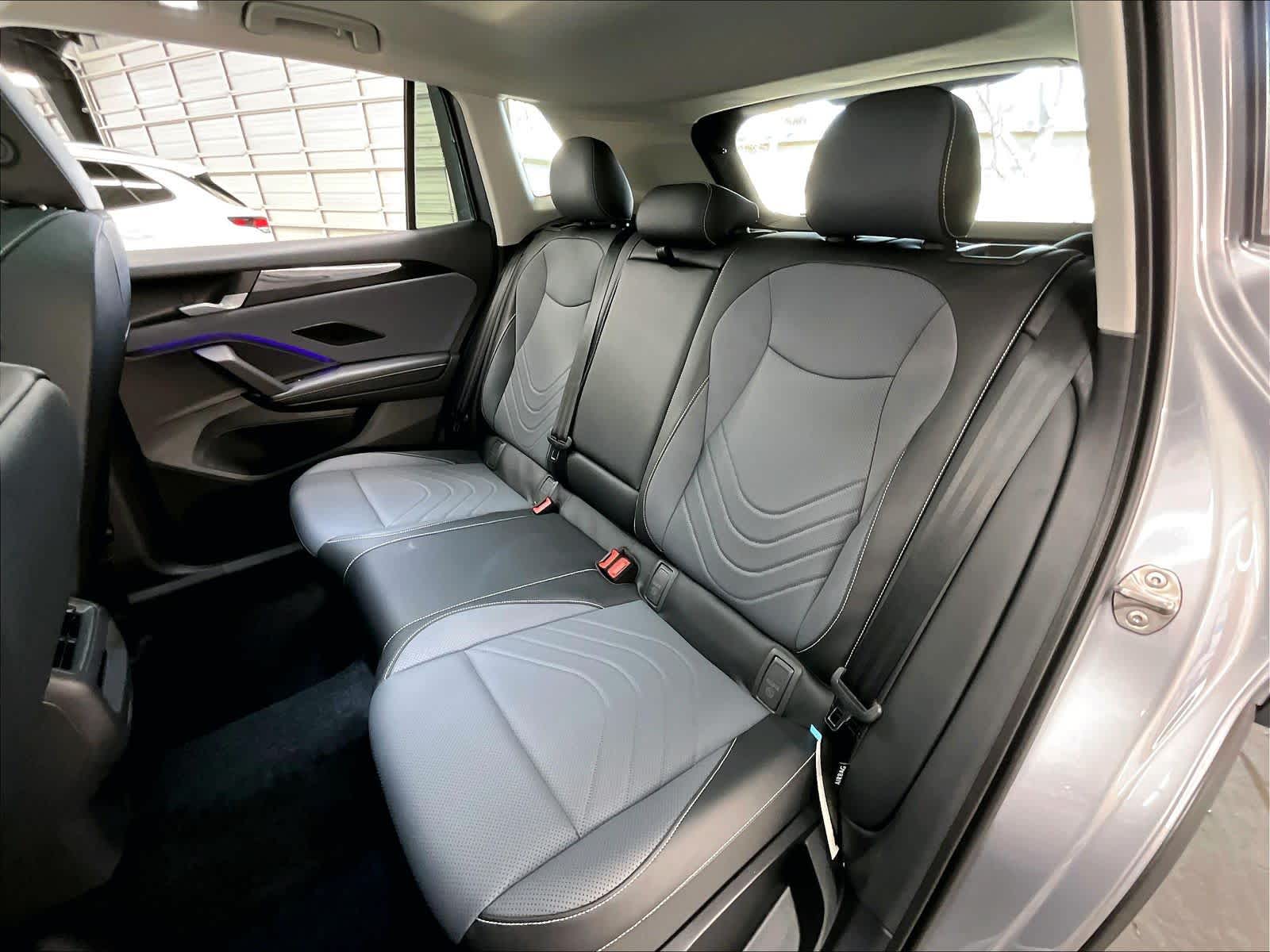 2026 Volkswagen Tiguan SE - Photo 11