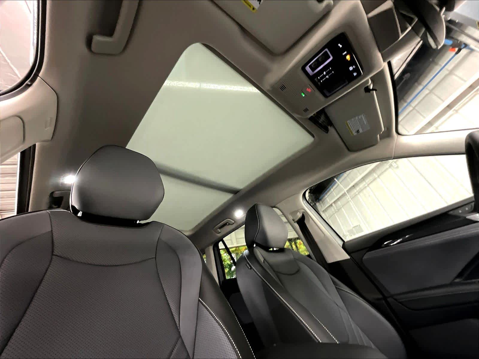2026 Volkswagen Tiguan SE - Photo 28