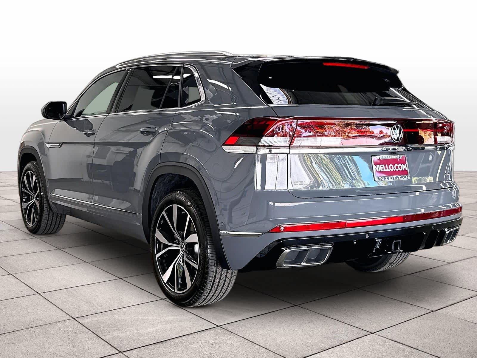 New 2026 Volkswagen Atlas Cross Sport 2.0T SEL Premium R-Line 4MOTION