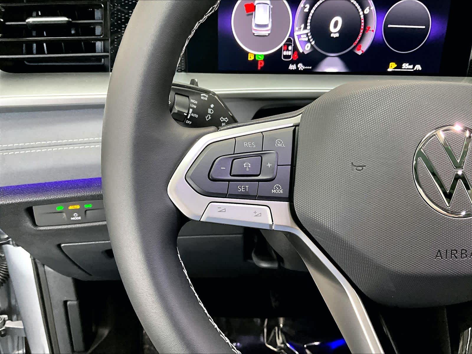 2026 Volkswagen Tiguan SE - Photo 16