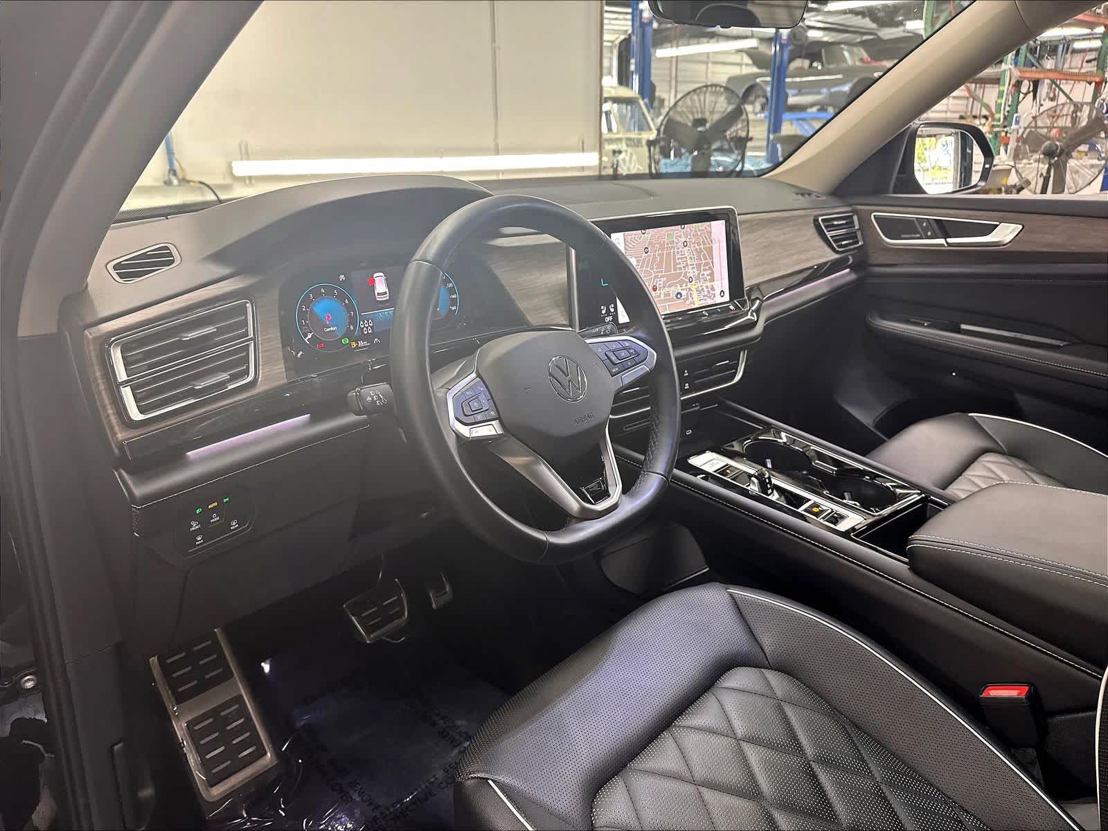 2026 Volkswagen Atlas SEL Premium R-Line - Photo 18