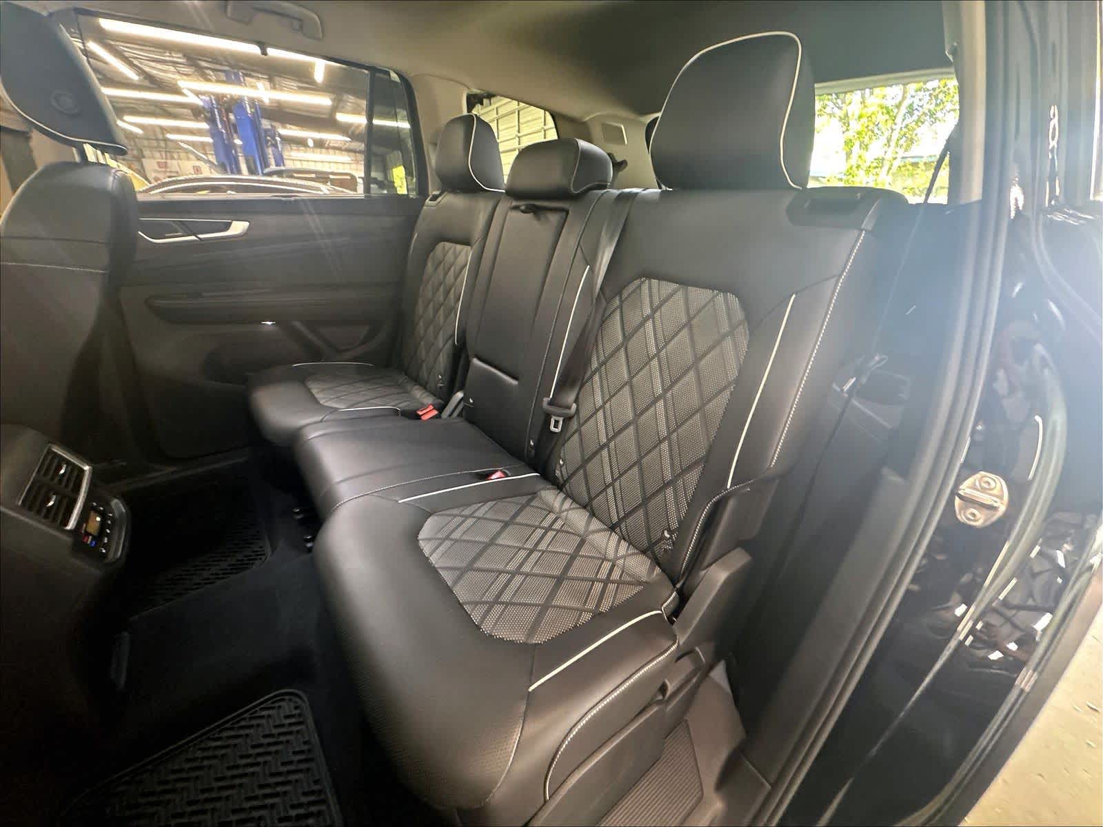 2026 Volkswagen Atlas SEL Premium R-Line - Photo 23