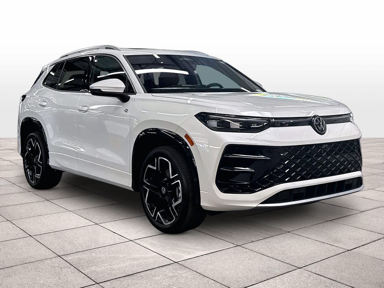 New 2026 Volkswagen Tiguan SEL R-Line Turbo 4MOTION