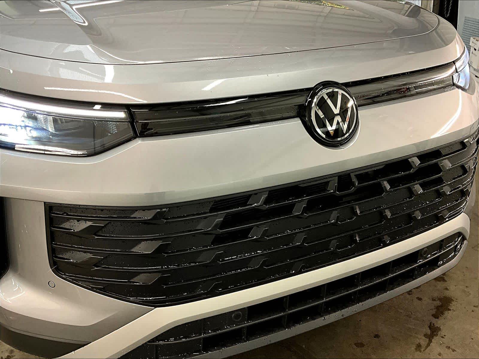2026 Volkswagen Tiguan SE - Photo 32