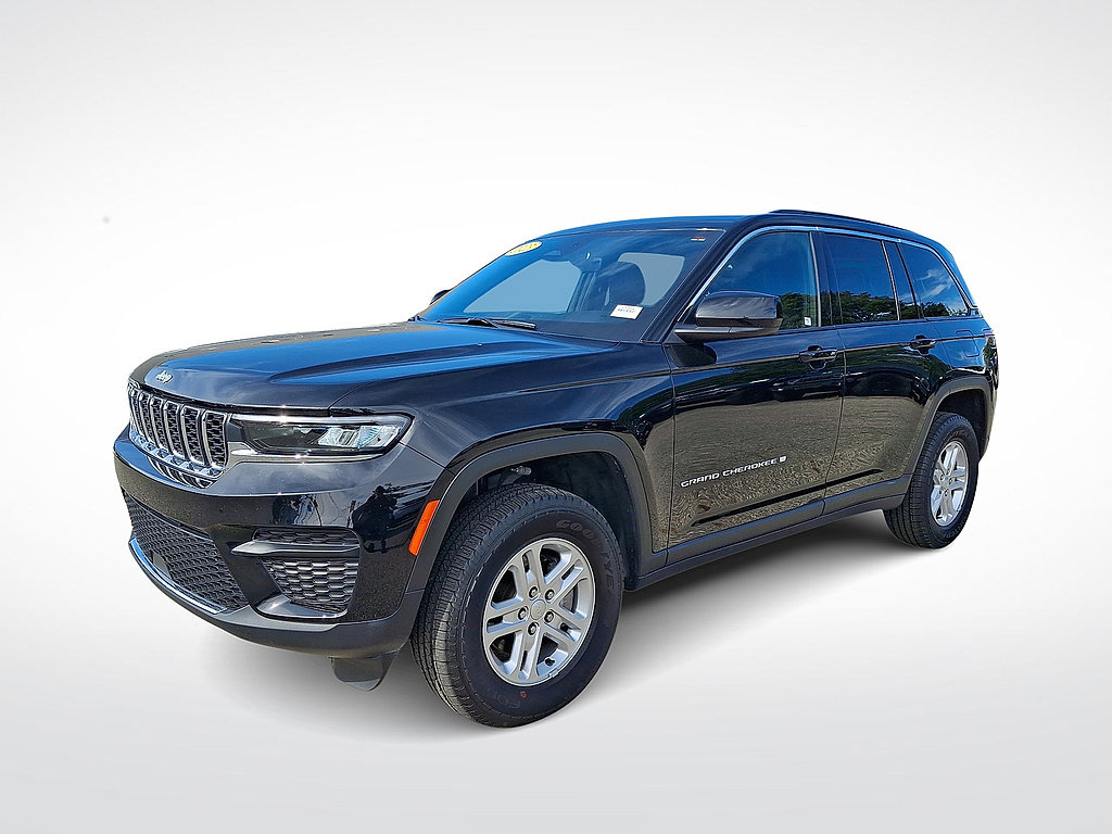Used 2025 Jeep Grand Cherokee Laredo SUV