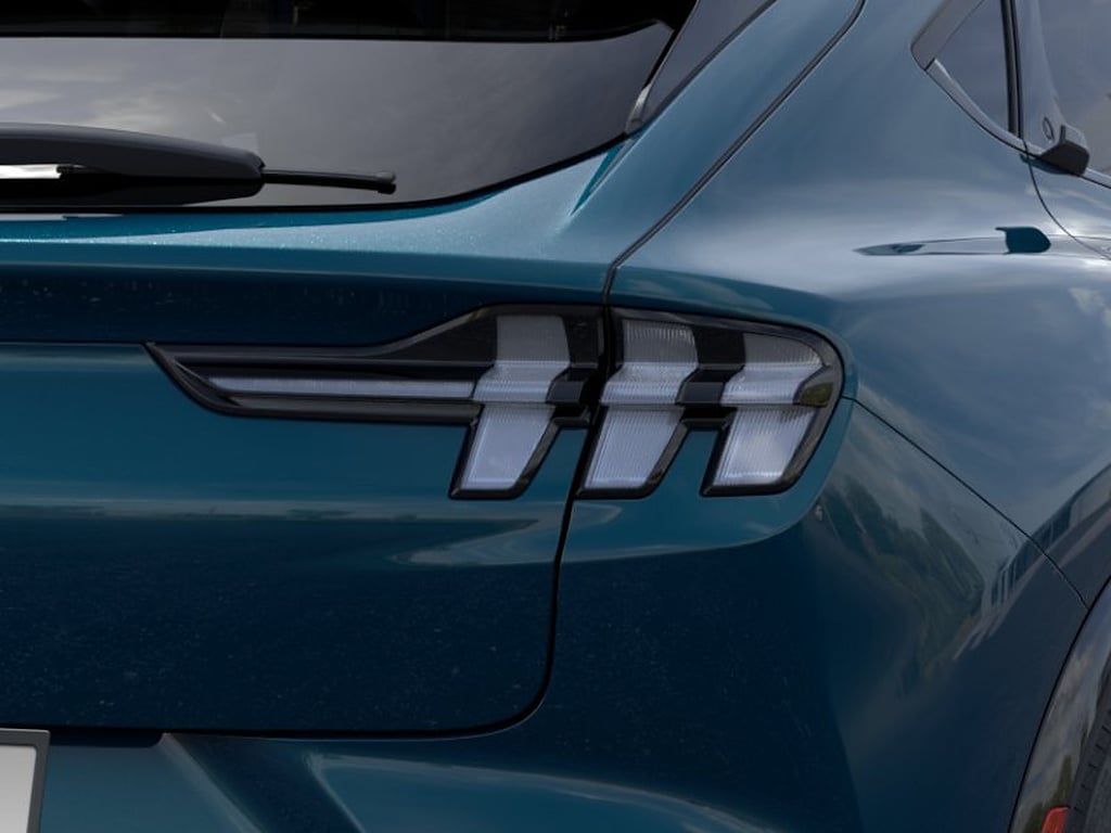 2026 Ford Mustang Mach-E Premium - Photo 21