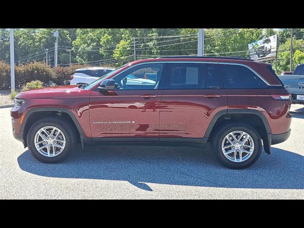 Certified 2025 Jeep Grand Cherokee Laredo X SUV