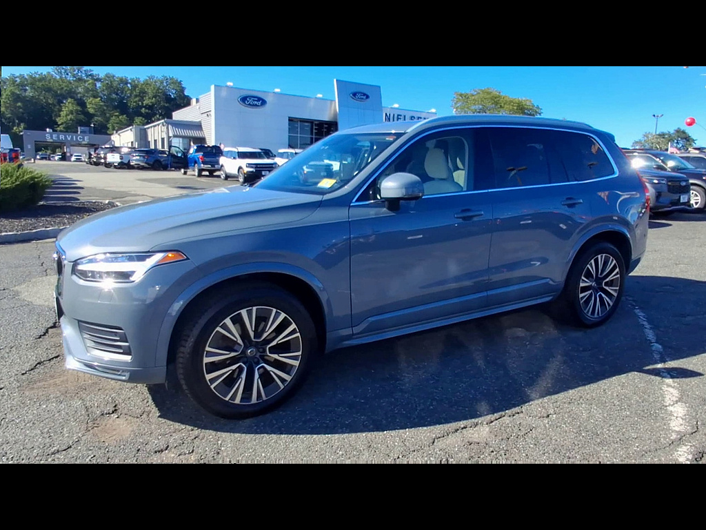 Certified 2022 Volvo XC90 T6 Momentum 6-Passenger SUV