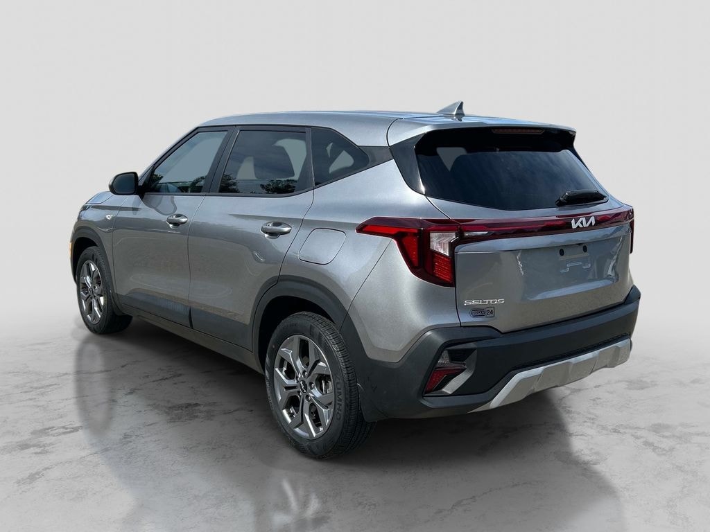 Used 2024 Kia Seltos LX SUV