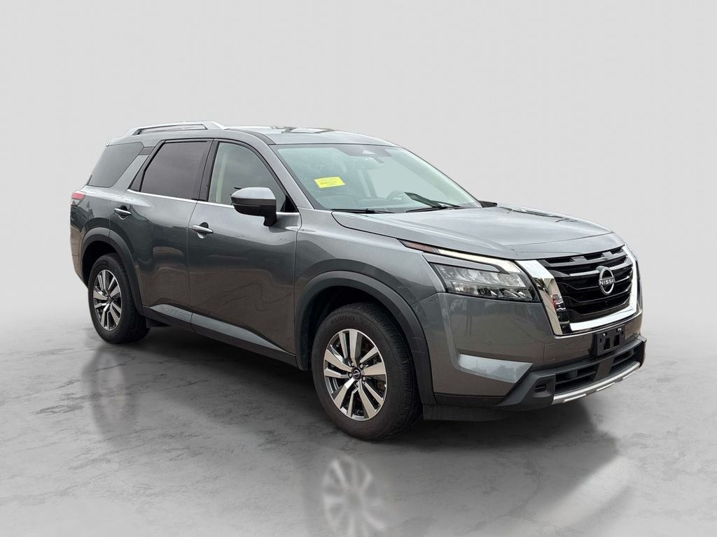 Certified 2025 Nissan