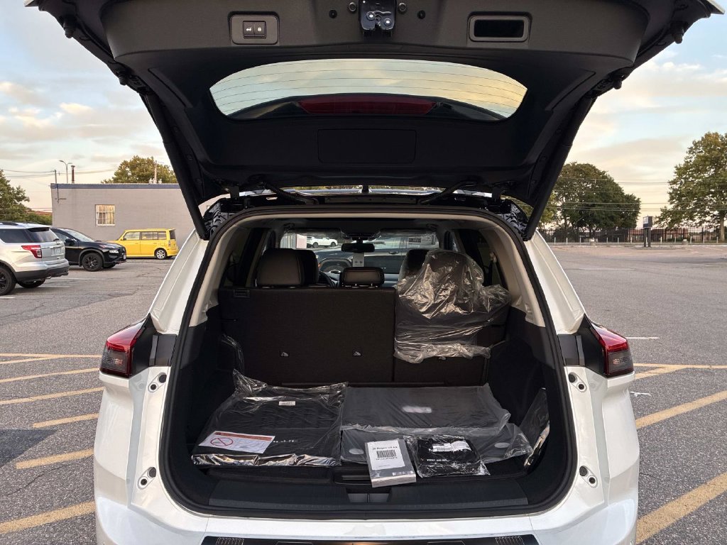 New 2026 Nissan Rogue Platinum SUV
