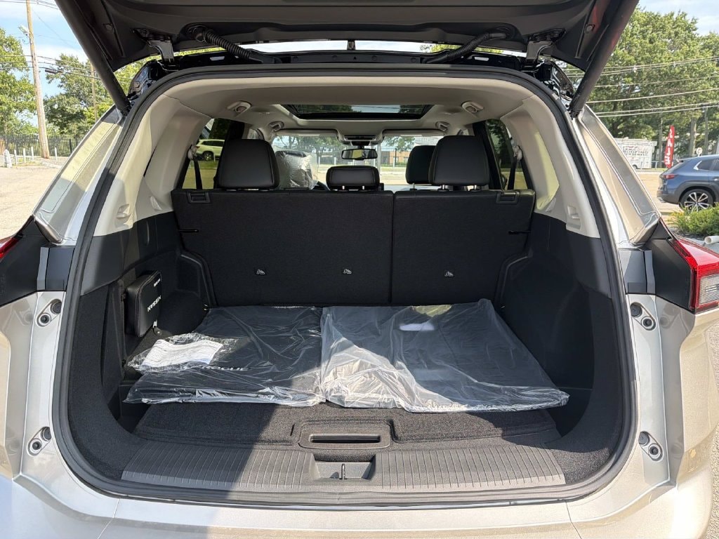New 2026 Nissan Rogue Platinum SUV