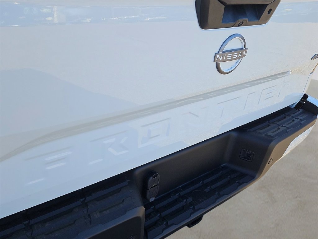 2026 Nissan Frontier SV - Photo 3