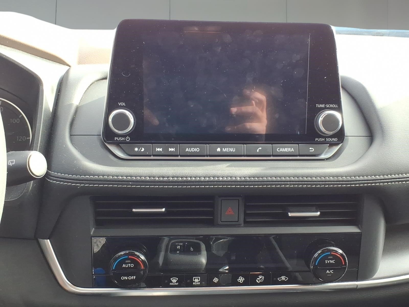 2023 Nissan Rogue SV - Photo 13