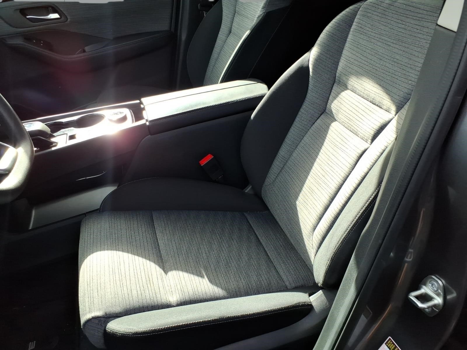 2023 Nissan Rogue SV - Photo 8