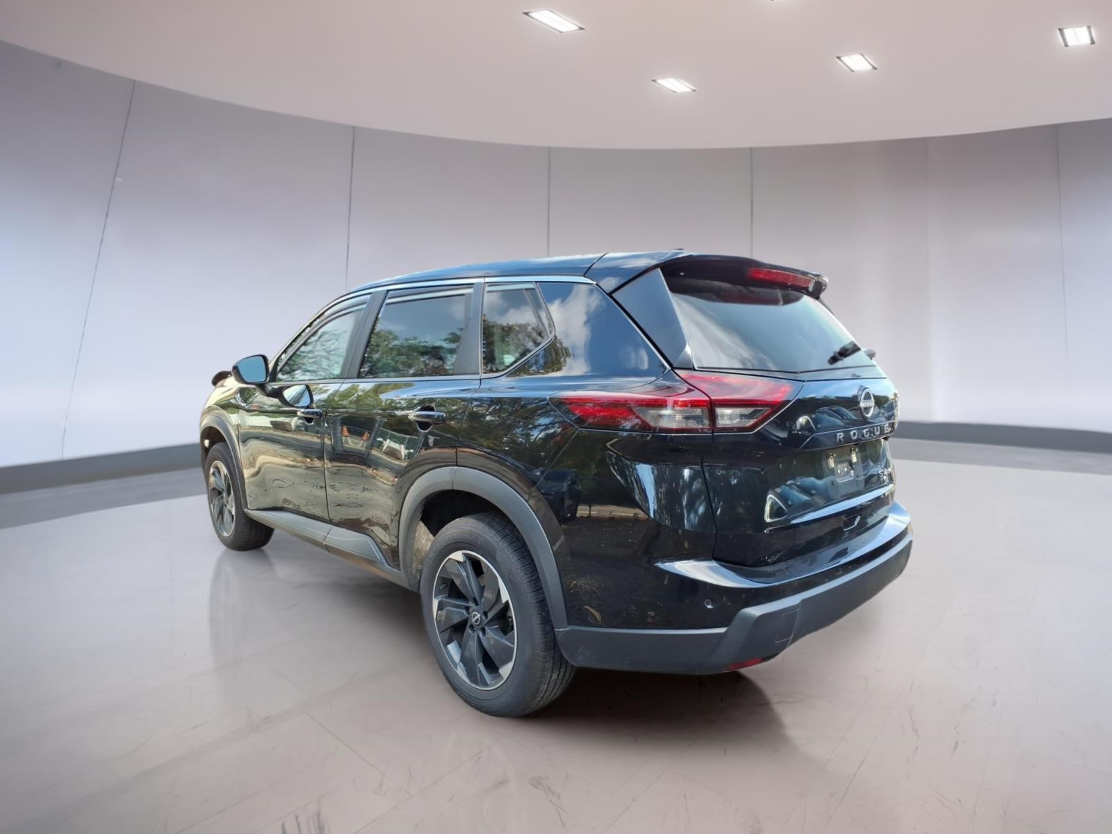 Used 2024 Nissan Rogue SV SUV
