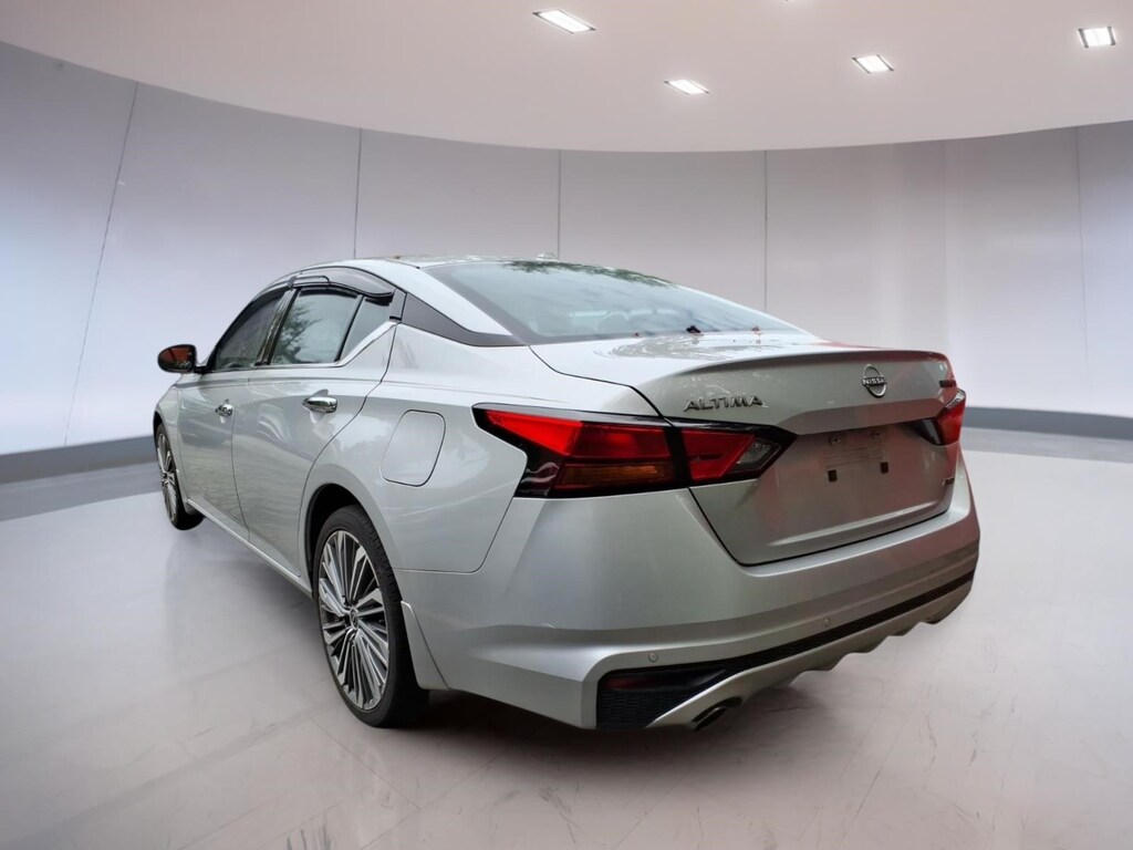 Used 2024 Nissan Altima 2.5 SL Sedan