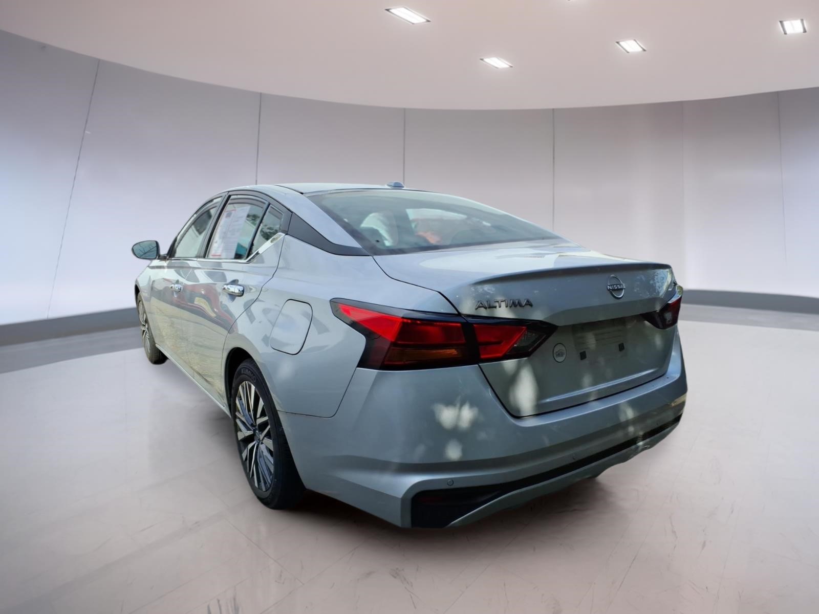 Used 2024 Nissan Altima 2.5 SV Sedan