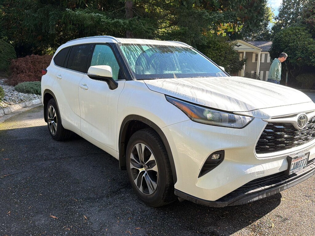 Used 2021 Toyota Highlander XLE SUV