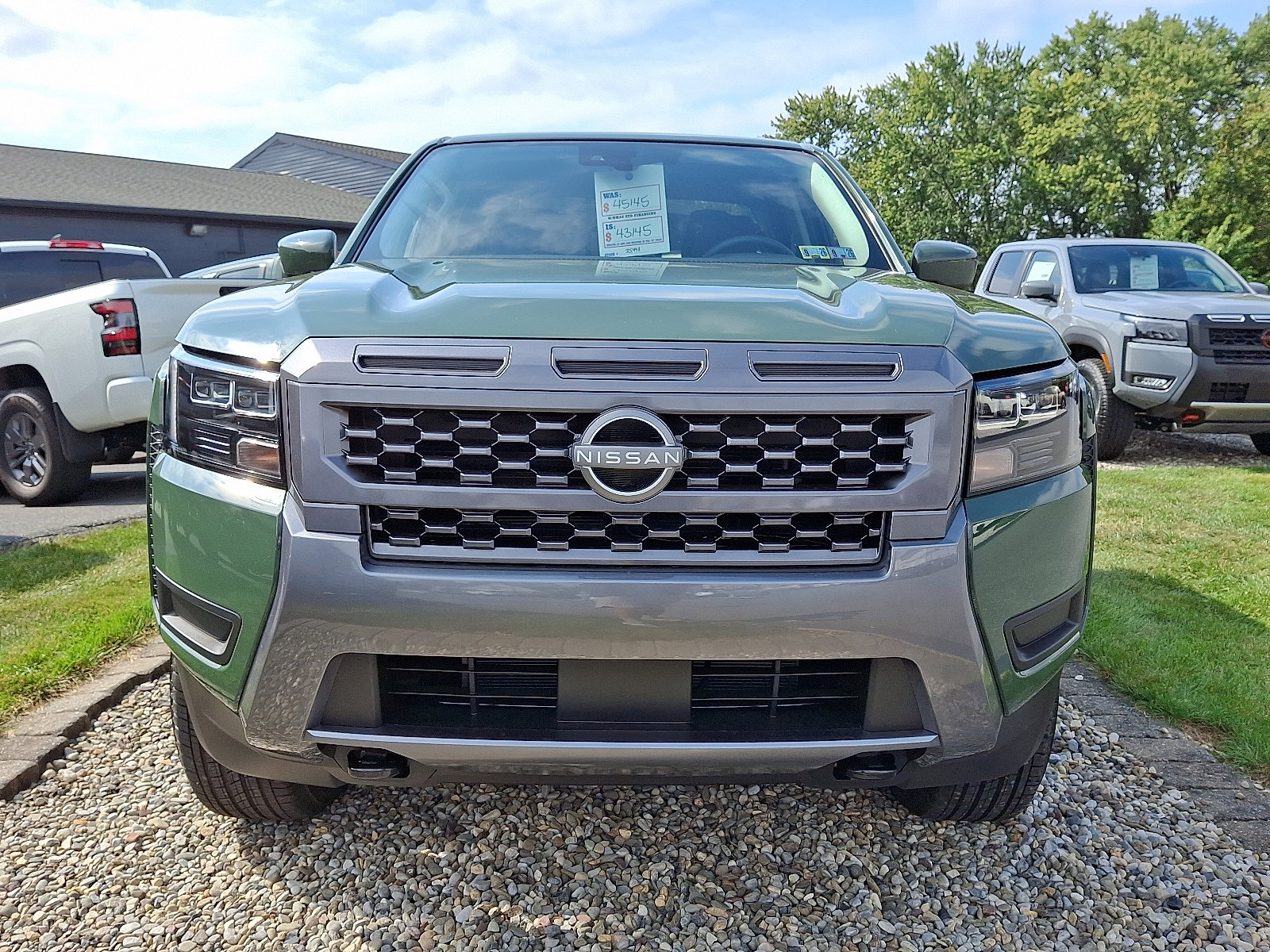 2026 Nissan Frontier SV - Photo 2