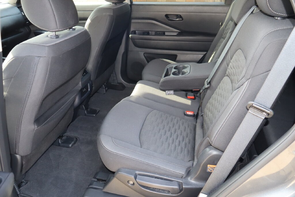 Used 2025 Nissan Pathfinder SV SUV