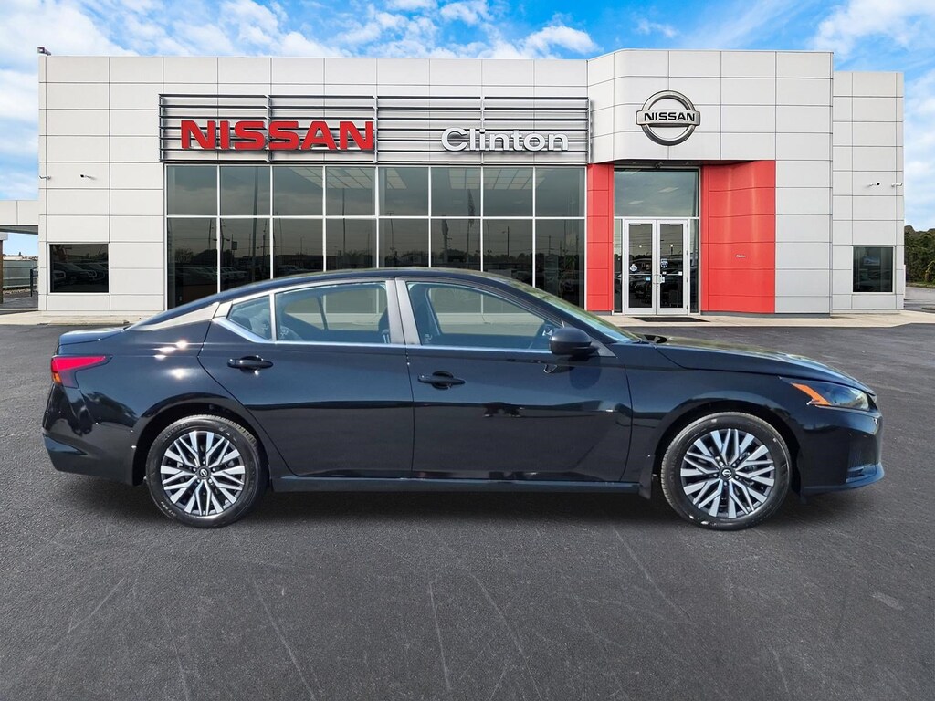 New 2026 Nissan Altima SV Sedan