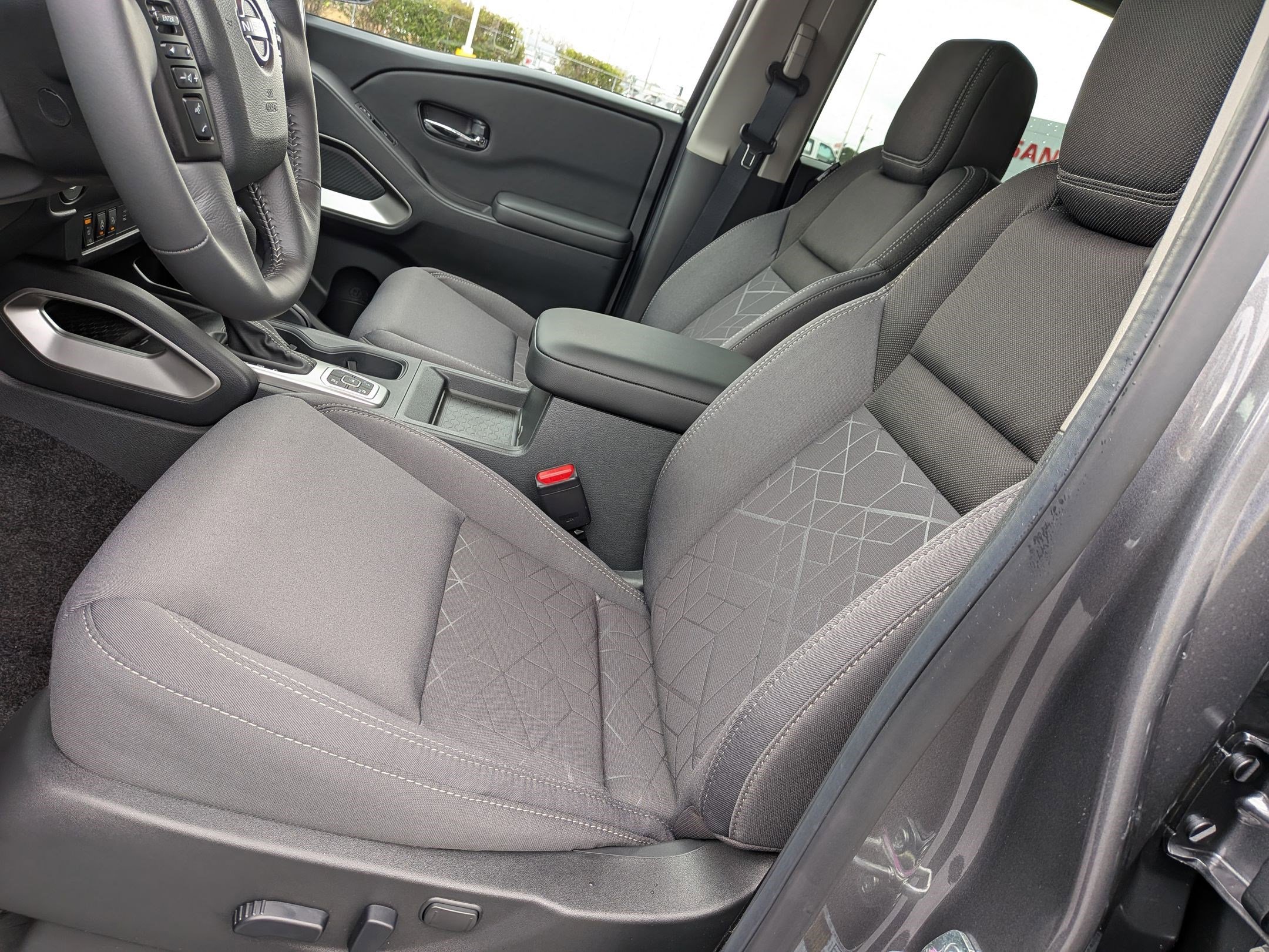 2026 Nissan Frontier SV - Photo 13