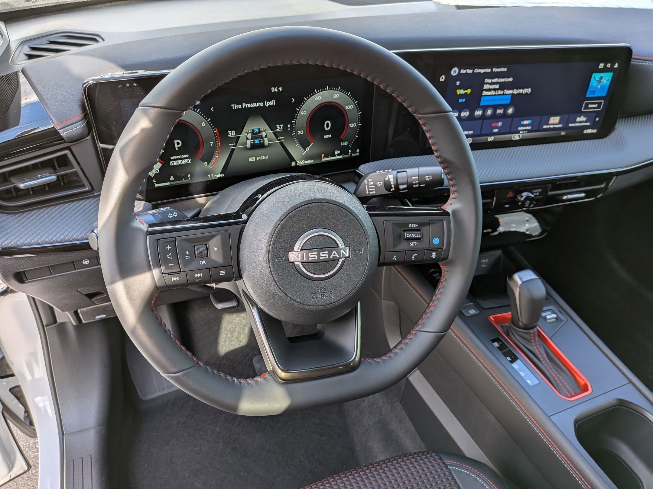2026 Nissan KICKS SR - Photo 14