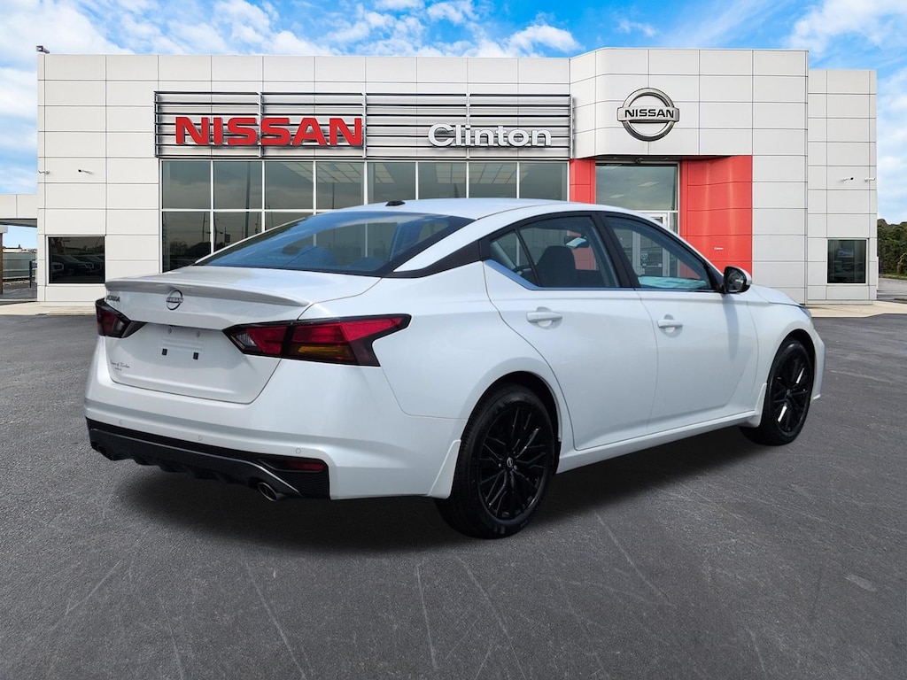 New 2026 Nissan Altima SV Sedan