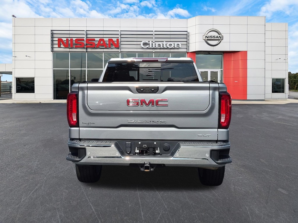 Used 2023 GMC Sierra 1500 SLT Truck Crew Cab
