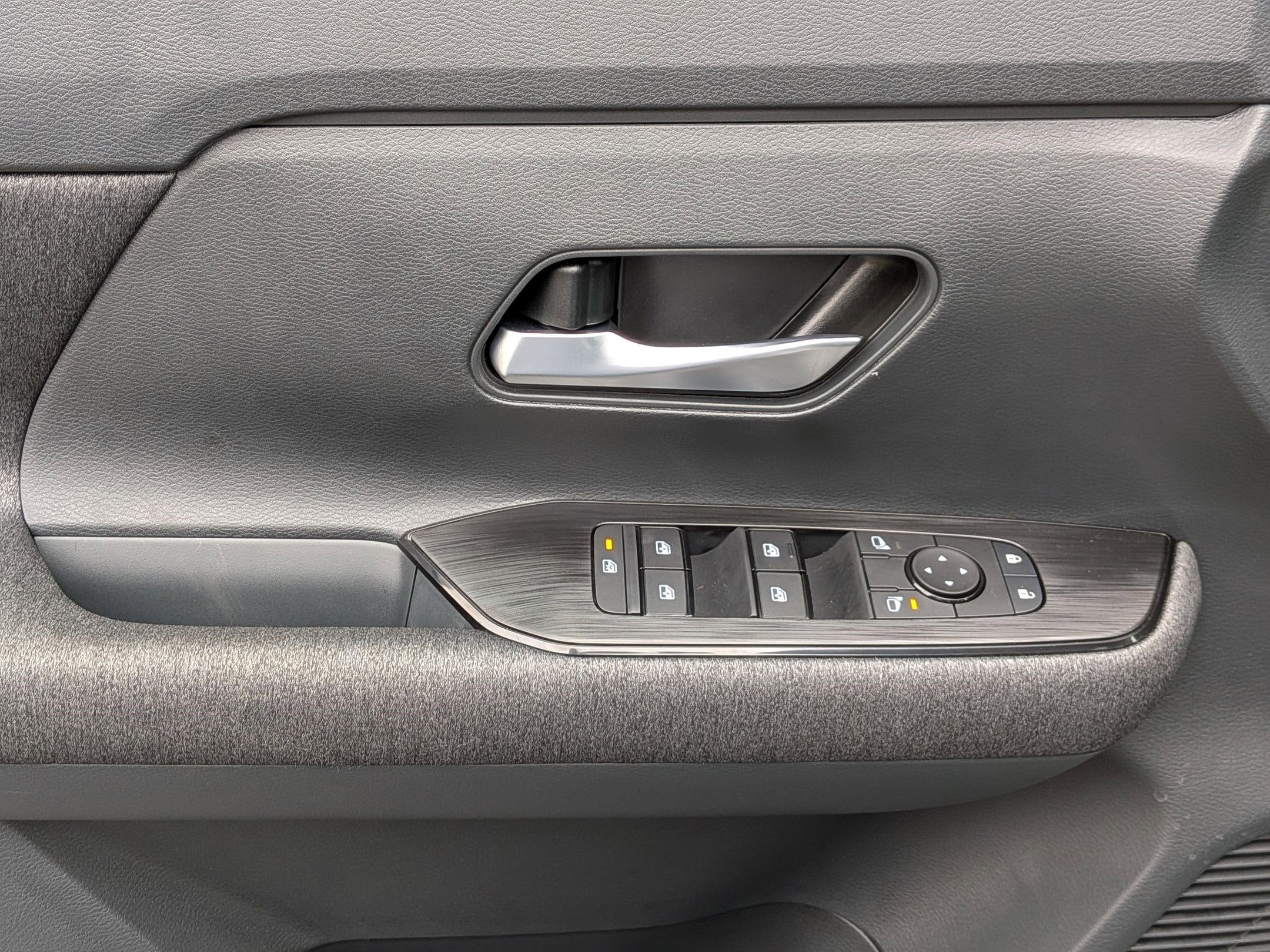 2026 Nissan KICKS SV - Photo 13