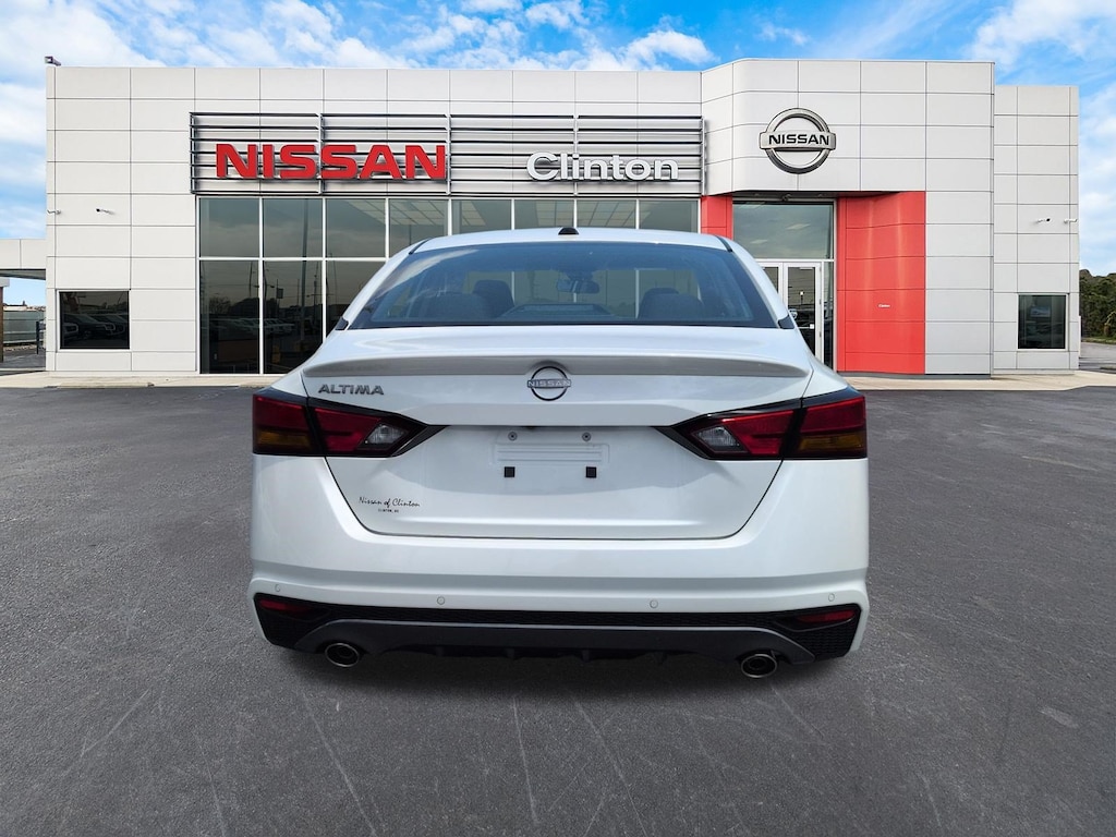New 2026 Nissan Altima SV Sedan