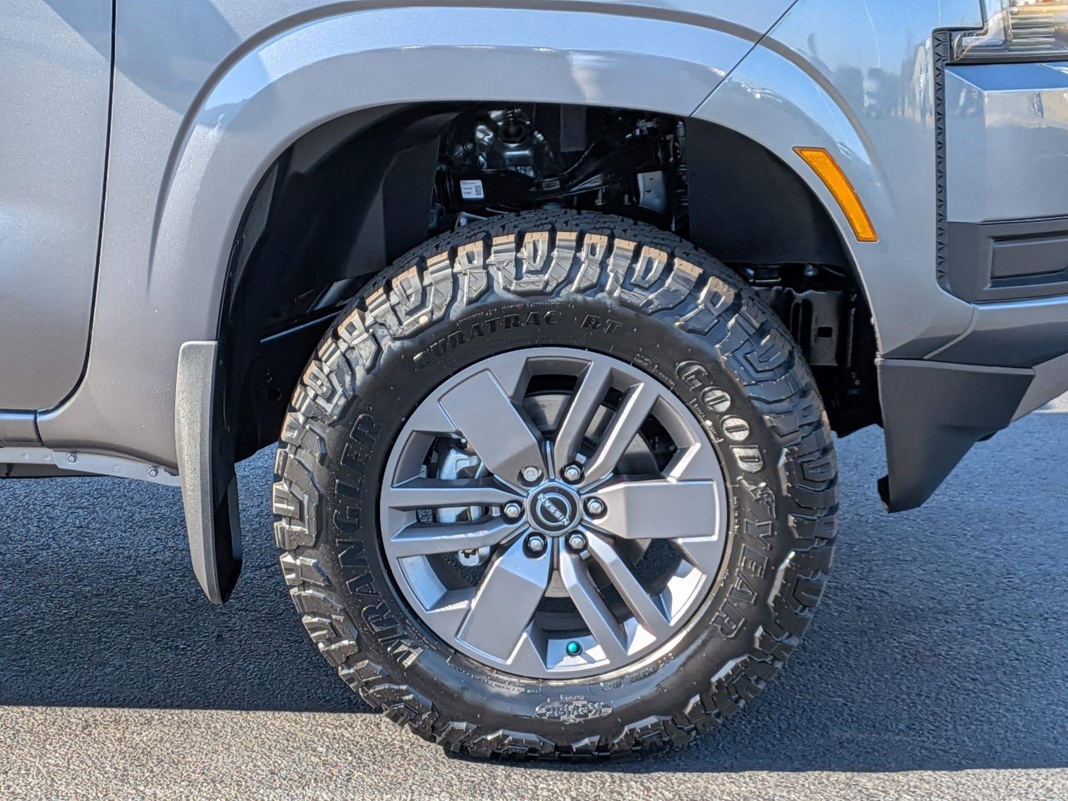 2026 Nissan Frontier SV - Photo 9