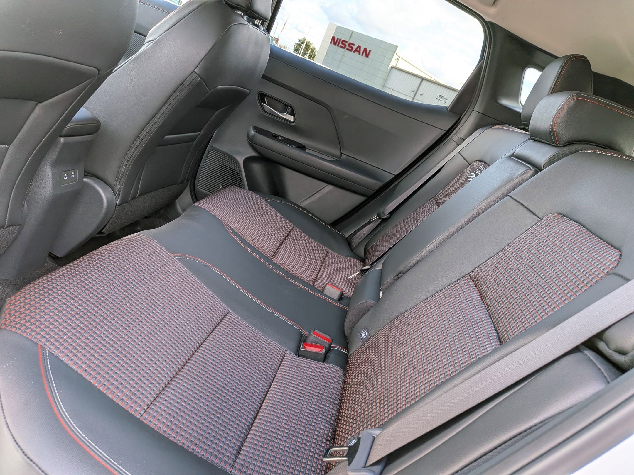 2026 Nissan KICKS SR - Photo 26