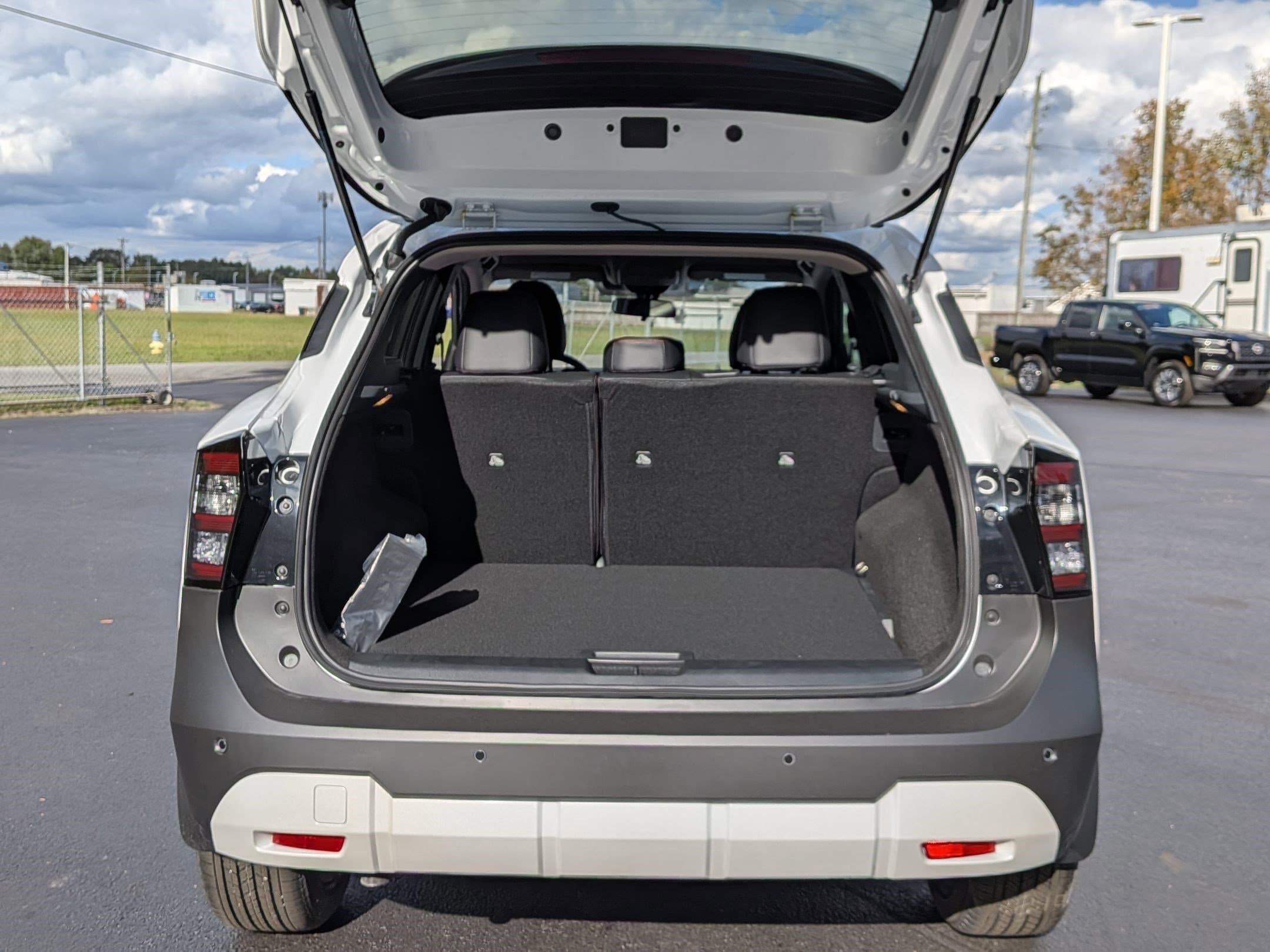 2026 Nissan KICKS SR - Photo 28