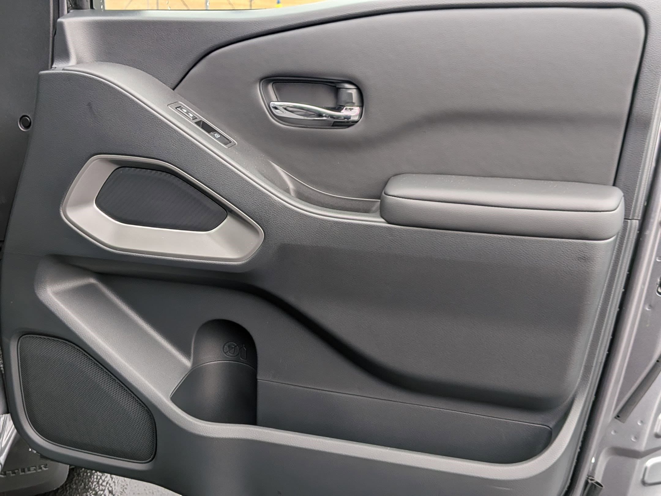 2026 Nissan Frontier SV - Photo 28