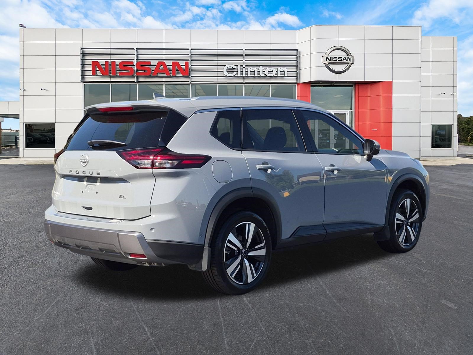Used 2025 Nissan Rogue SL SUV