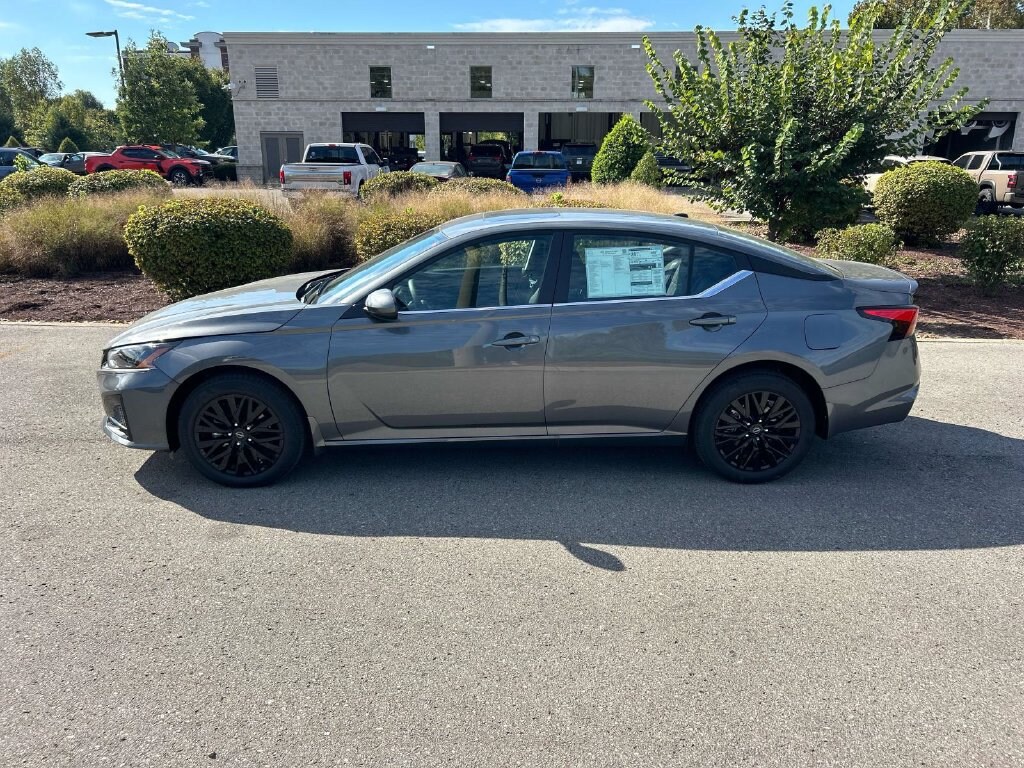 New 2026 Nissan Altima SV Sedan