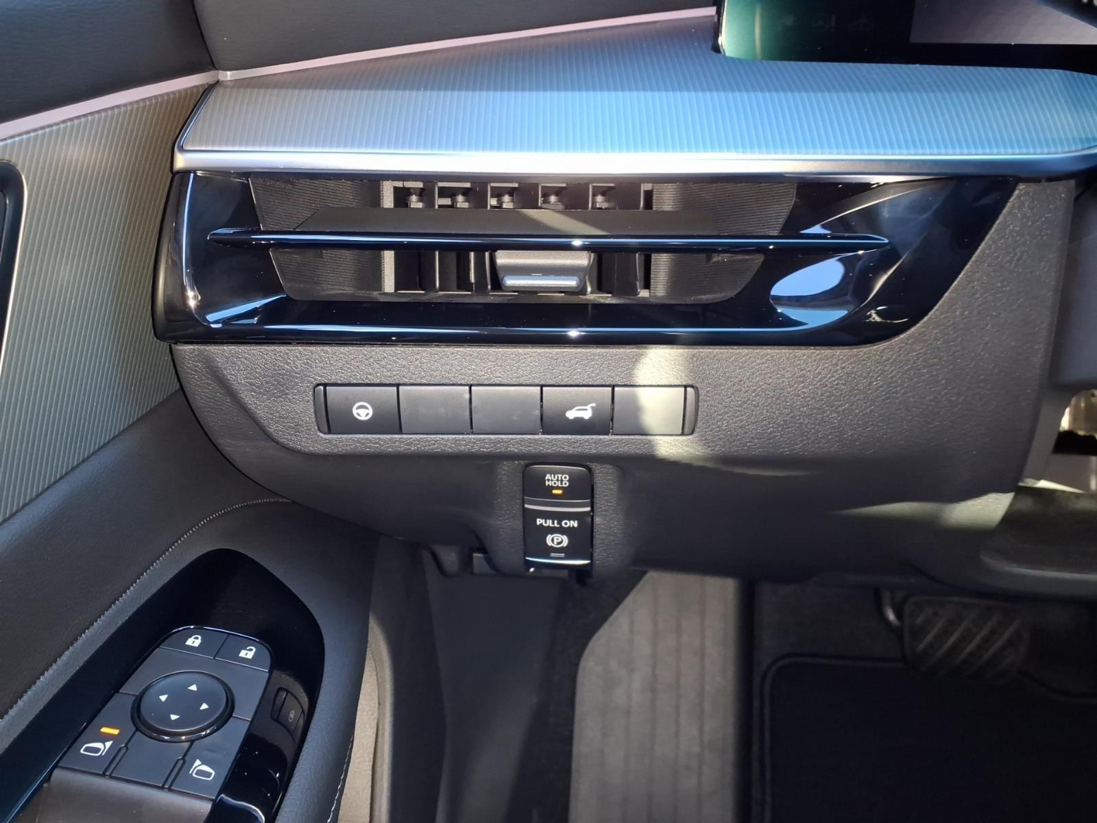 2026 Nissan Murano SL - Photo 14