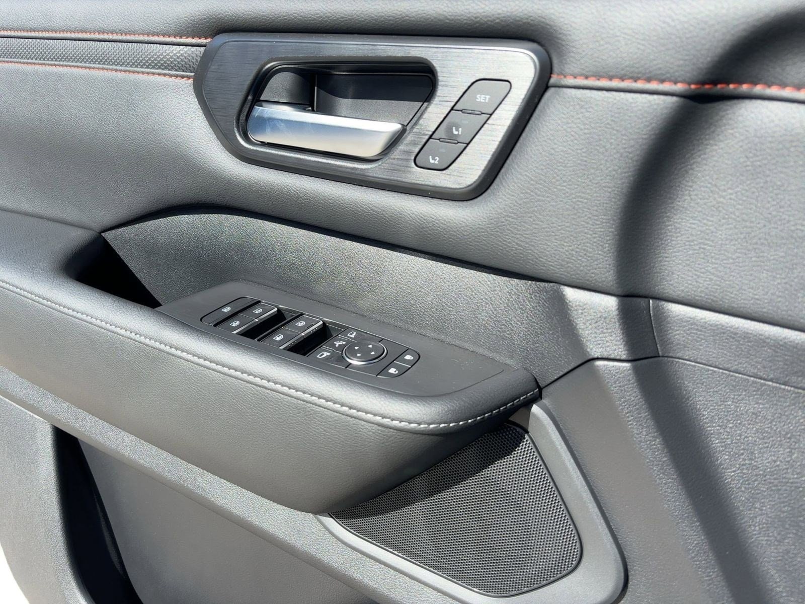 2026 Nissan Armada PRO-4X - Photo 12