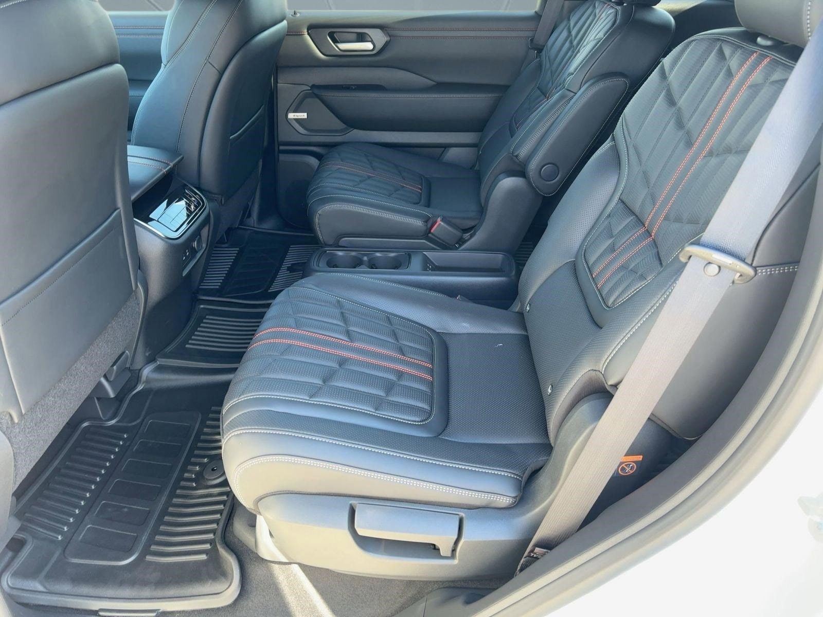2026 Nissan Armada PRO-4X - Photo 14
