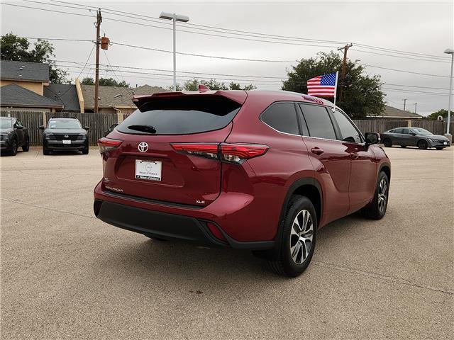 Used 2023 Toyota Highlander XLE Front-Wheel Drive SUV