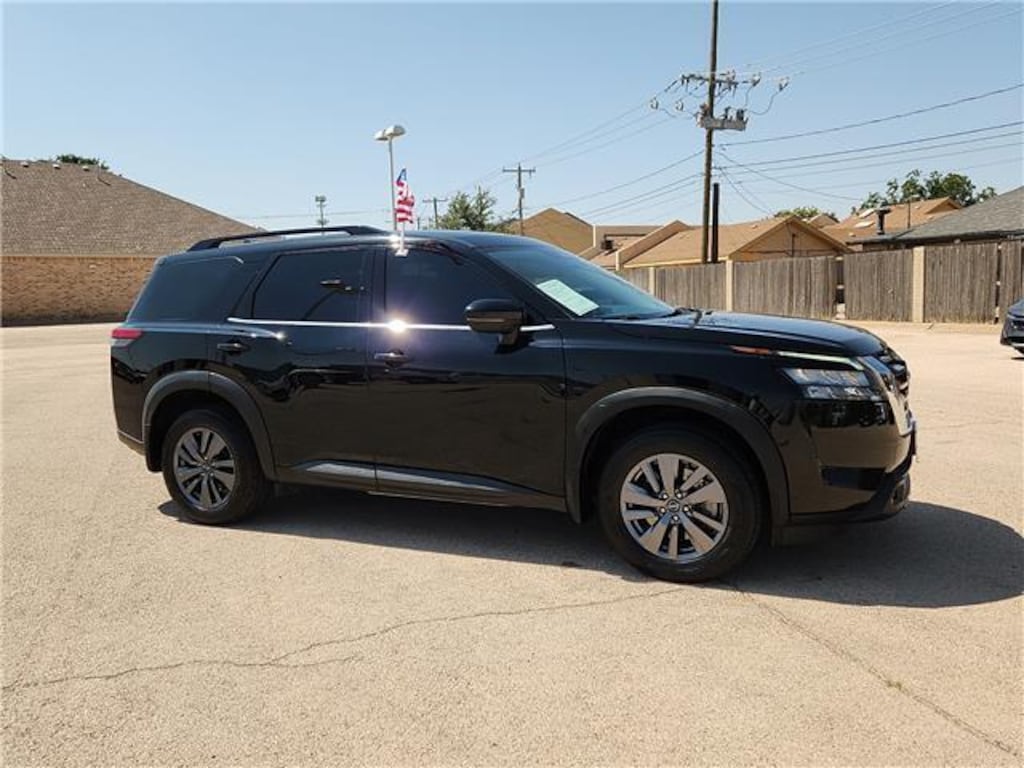 Used 2024 Nissan Pathfinder SV (A9) Front-Wheel Drive SUV